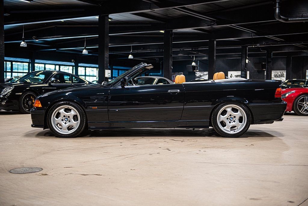 BMW 328 i Convertible E36 / Saffran 1996, kuva 2/10
