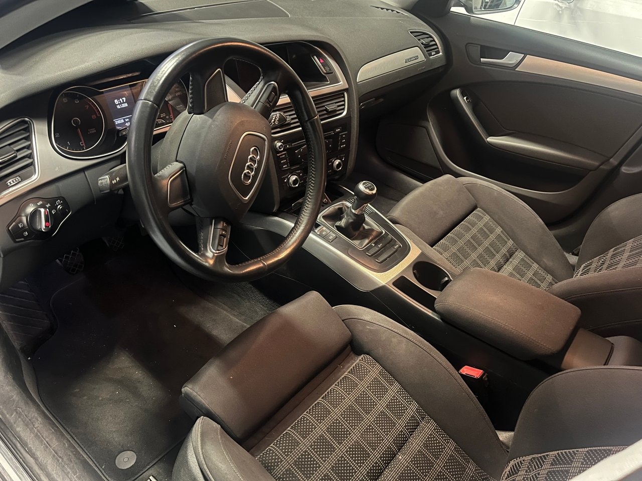 Audi A4 2014, photo 3/10