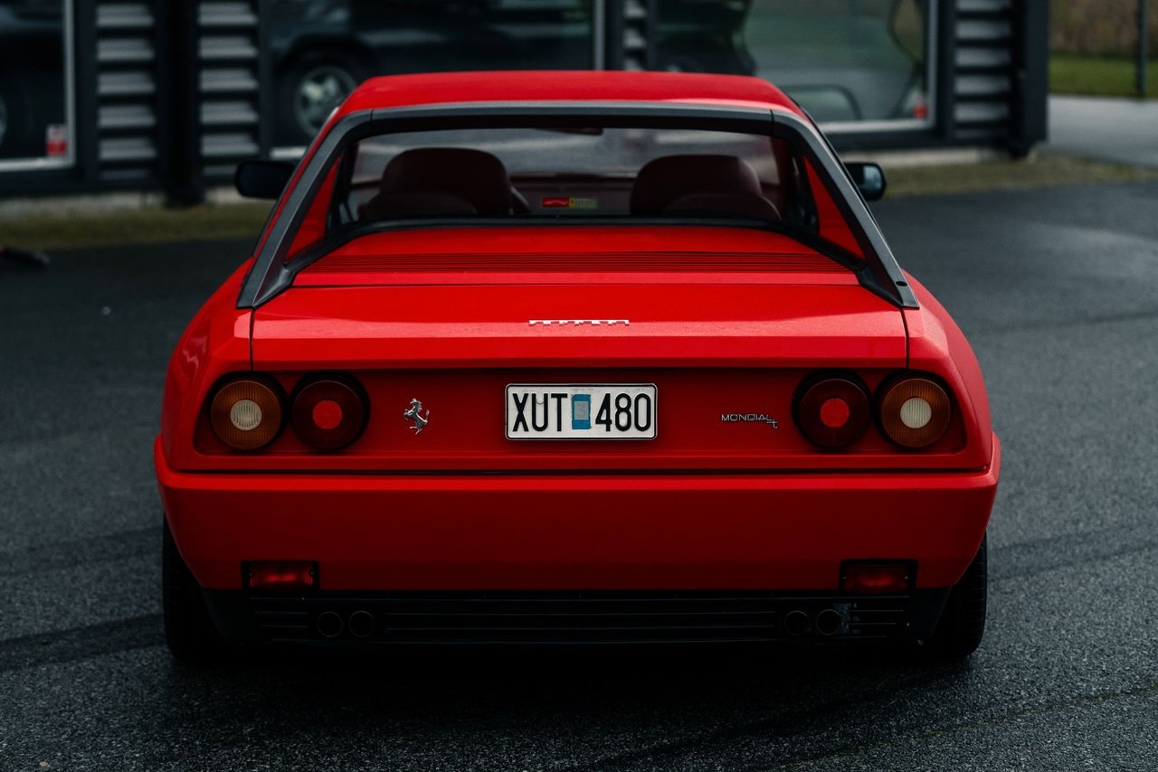 Ferrari Mondial T Coupé 3.4 V8 300hk 1992, bild 5/10