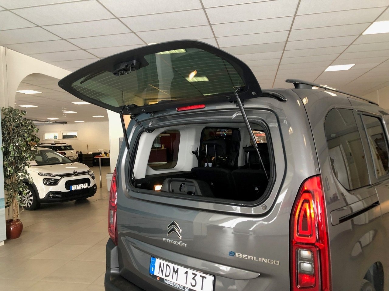 Citroen E-Berlingo Multispace Shine 2022, kuva 4/7