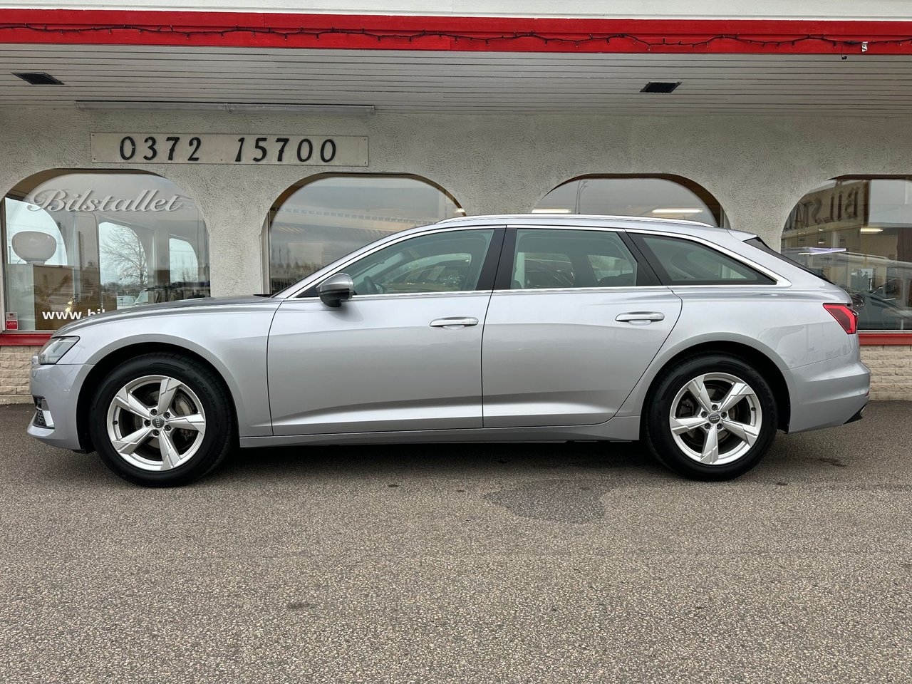 Audi A6 2020, bild 2/16