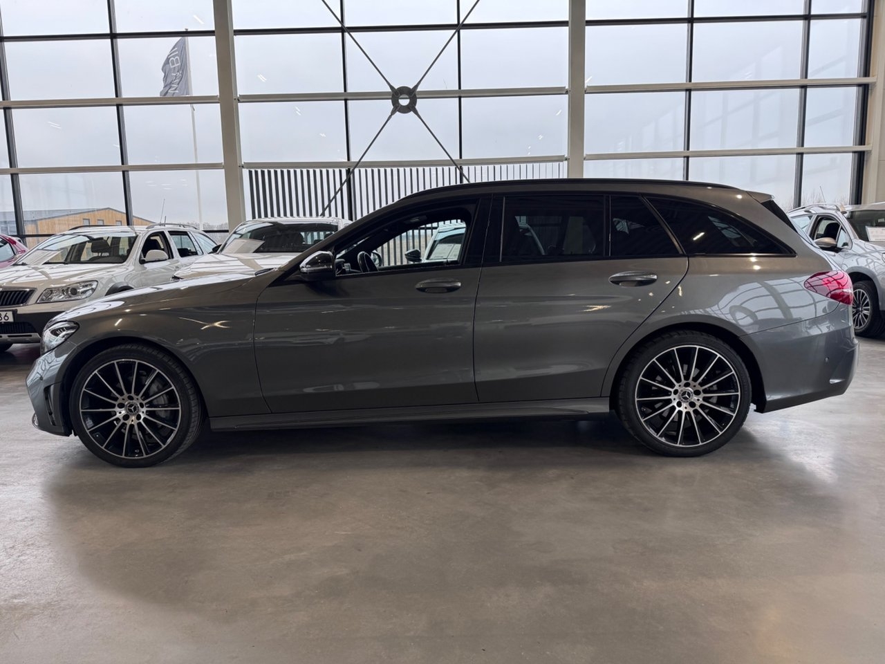 Mercedes-Benz C 200T 4M AMG Night 2019, bild 2/10
