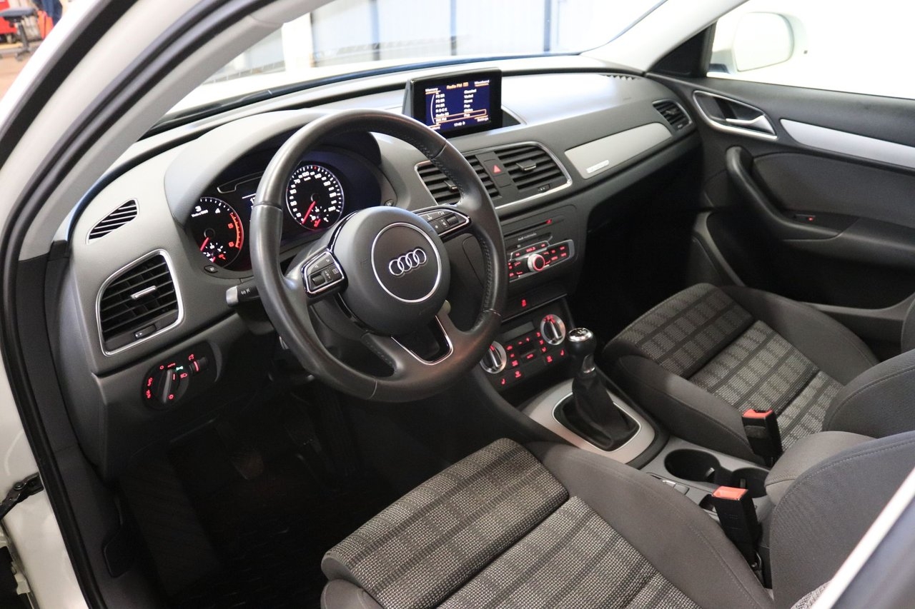 Audi Q3 2013, photo 6/10