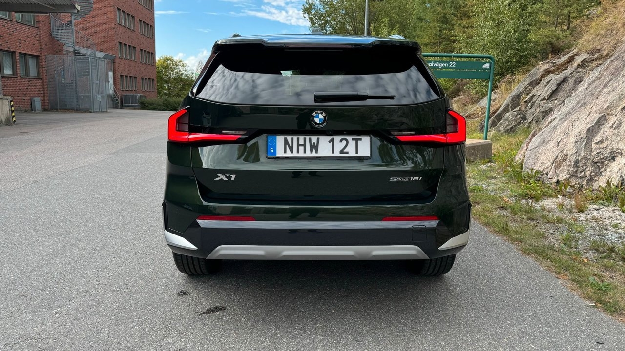 BMW X1 sDrive18i Steptronic xLine Euro 6 2023, kuva 5/20