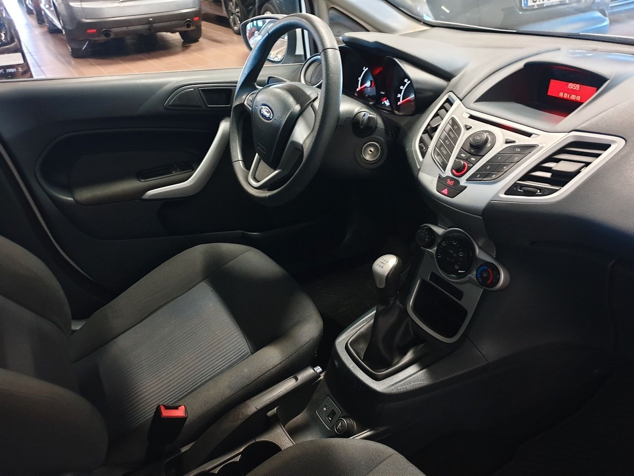 Ford Fiesta 2013, bild 4/8