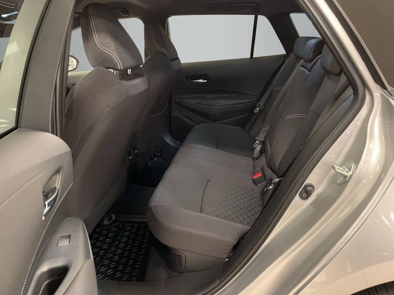 Suzuki Swace 2023, kuva 5/6