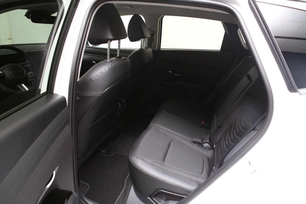 Hyundai Tucson 4WD Plug-in Essential 2026, bild 6/10