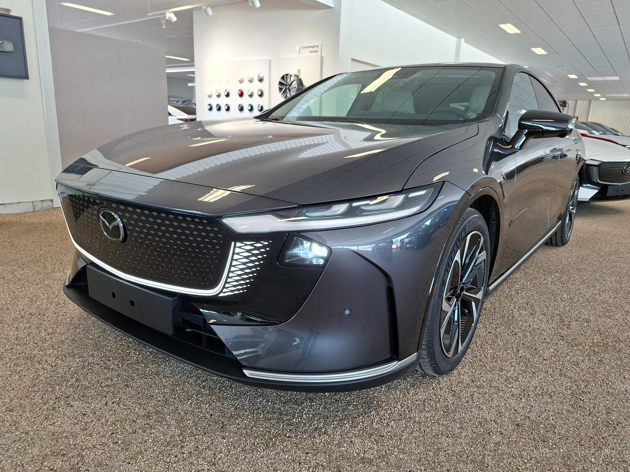 Mazda 6e