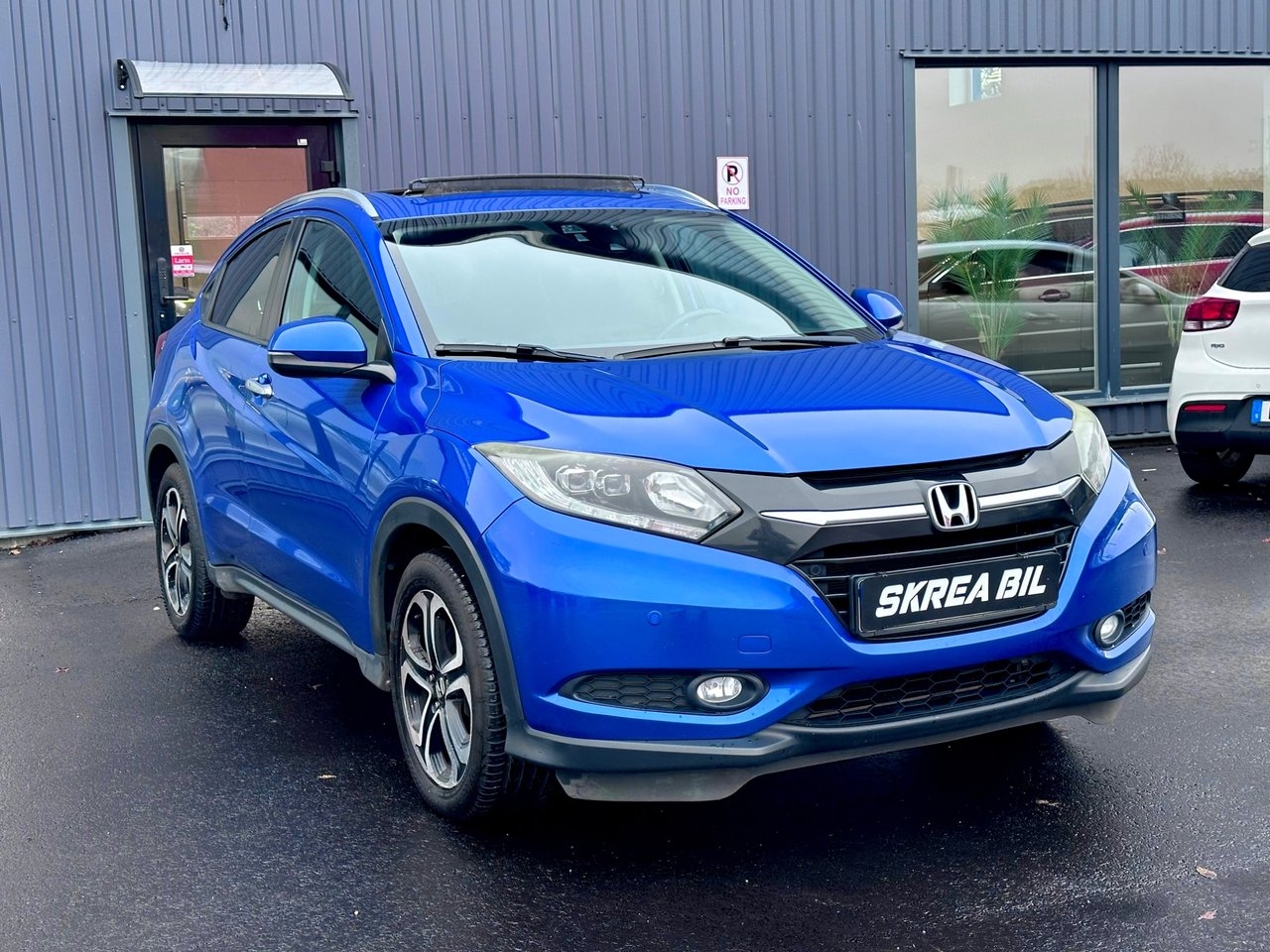 Honda HR-V 1.6 i-DTEC Executive 2016, photo 2/10