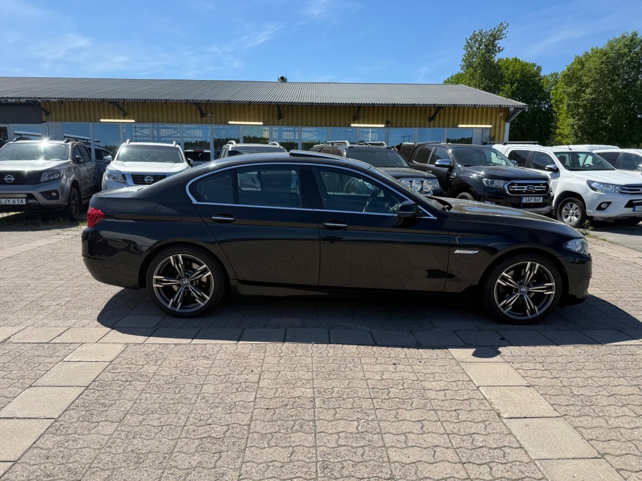 BMW 520 2015, photo 5/10