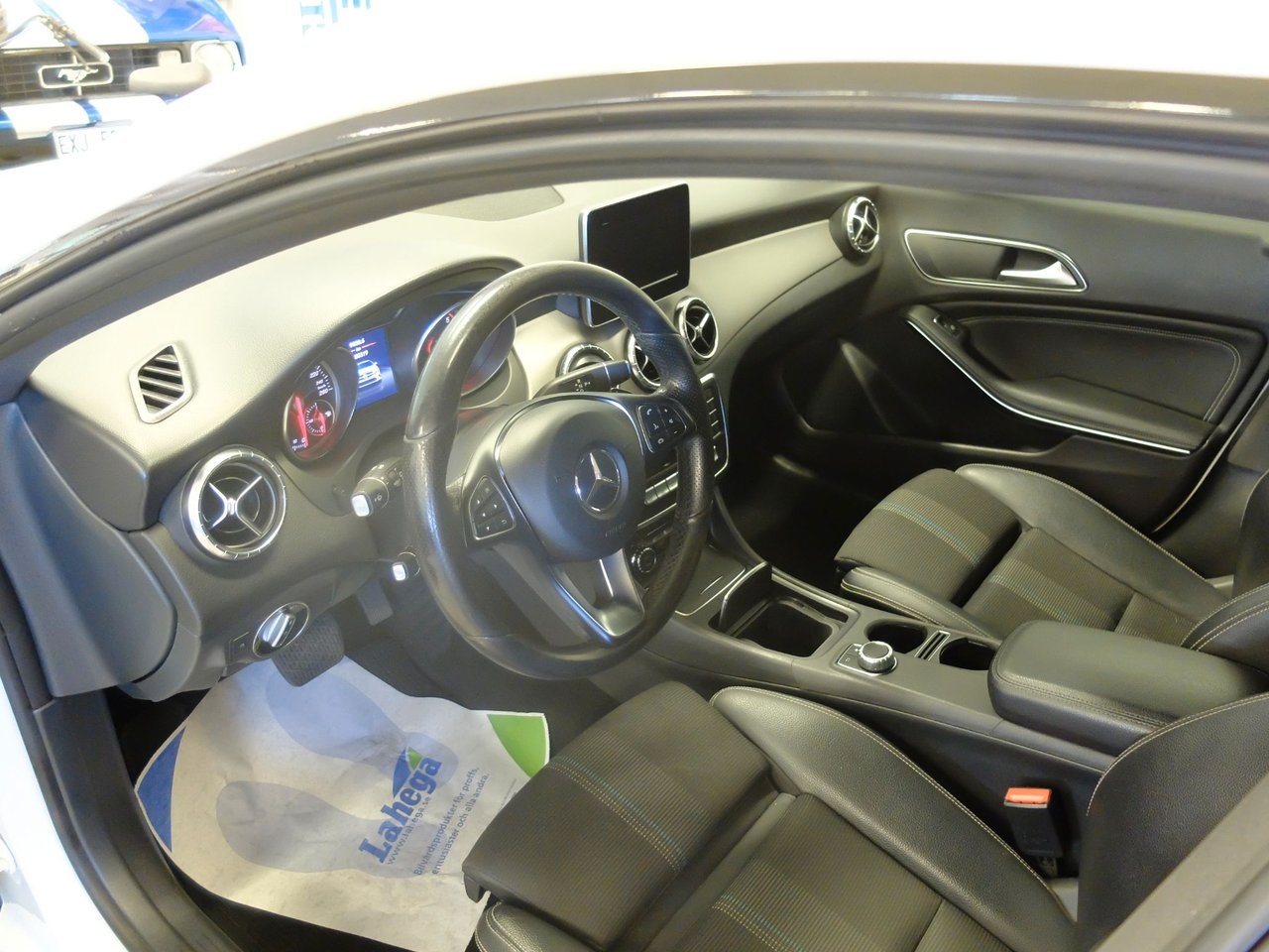 Mercedes-Benz CLA 2017, bild 3/9