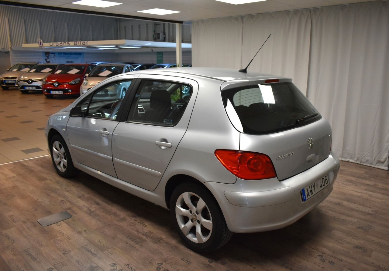 Peugeot 307 1.6 HDi (109hk) 2008, bild 4/10