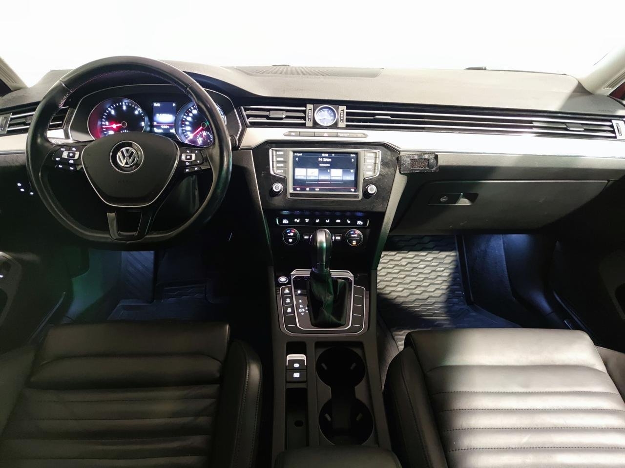 Volkswagen Passat 2016, bild 2/10