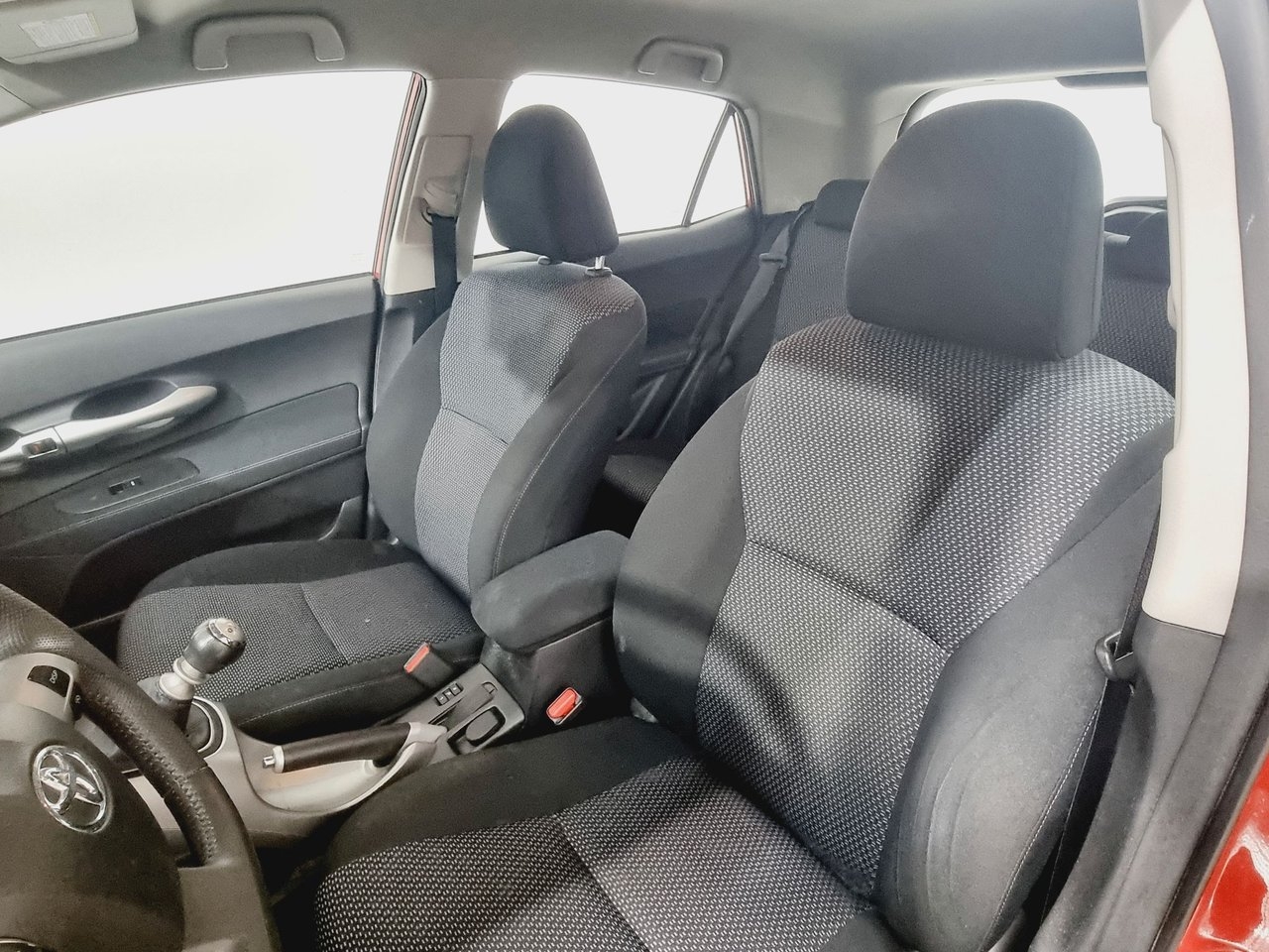 Toyota Auris 2010, bild 6/22