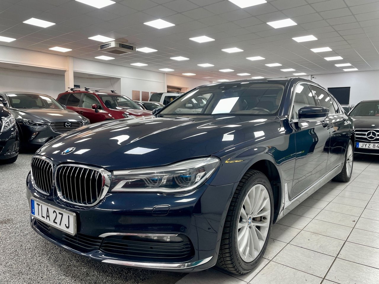 BMW 750 2017, kuva 3/10