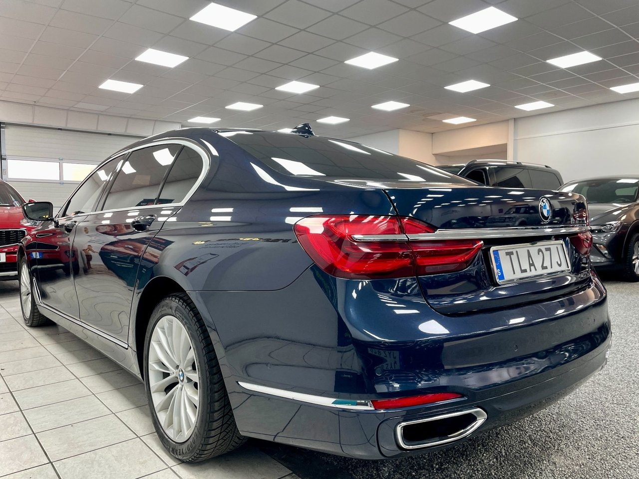 BMW 750 2017, kuva 4/10