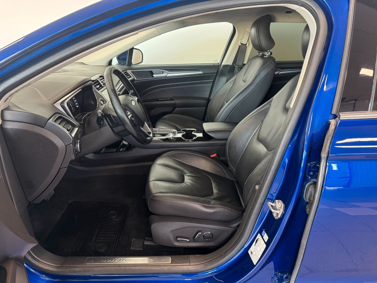 Ford Mondeo 2015, bild 7/22