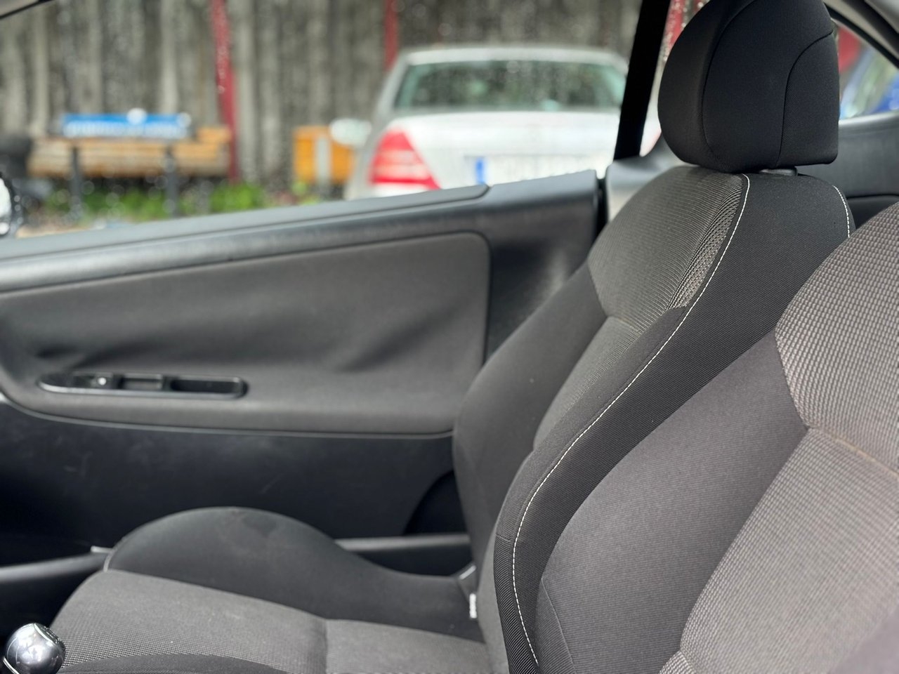 Peugeot 207 2007, bild 6/25