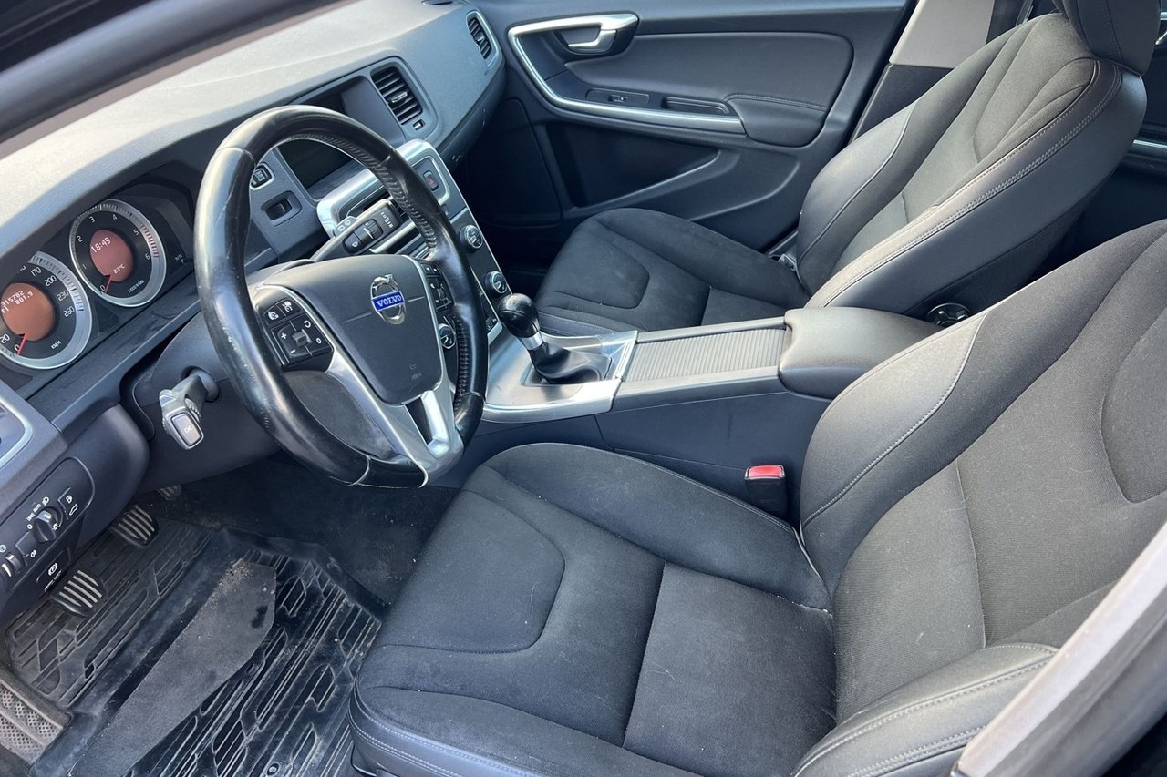 Volvo V60 2013, kuva 7/19