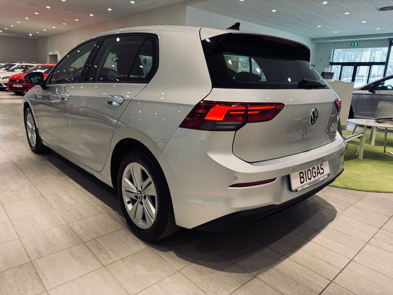 Volkswagen Golf 1.5 TGI 2023, bild 4/10