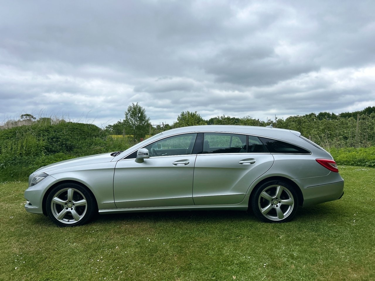Mercedes-Benz CLS 2013, kuva 2/10