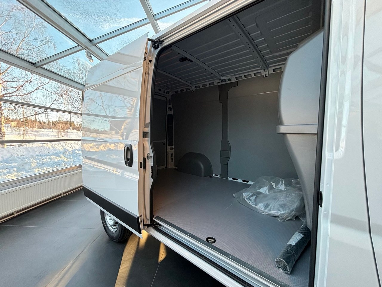 Opel Movano 2024, bild 7/8