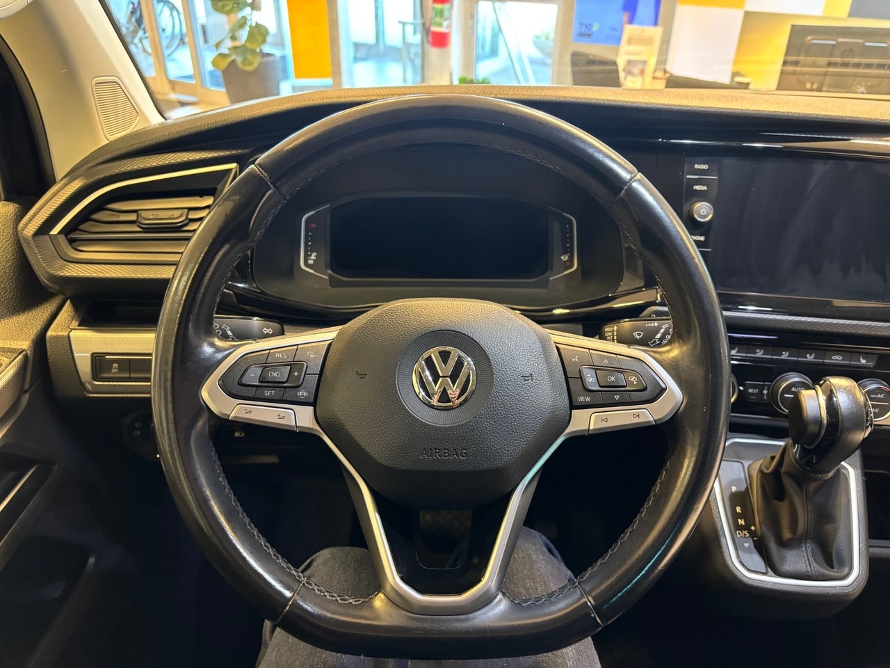Volkswagen Multivan 2020, kuva 7/10