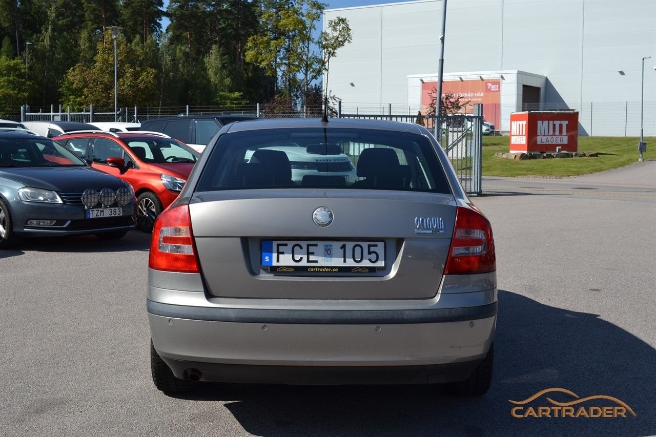 Skoda Octavia 1.6 MPI 102hk 2007, kuva 6/18