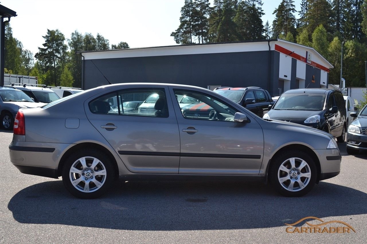 Skoda Octavia 1.6 MPI 102hk 2007, kuva 4/18