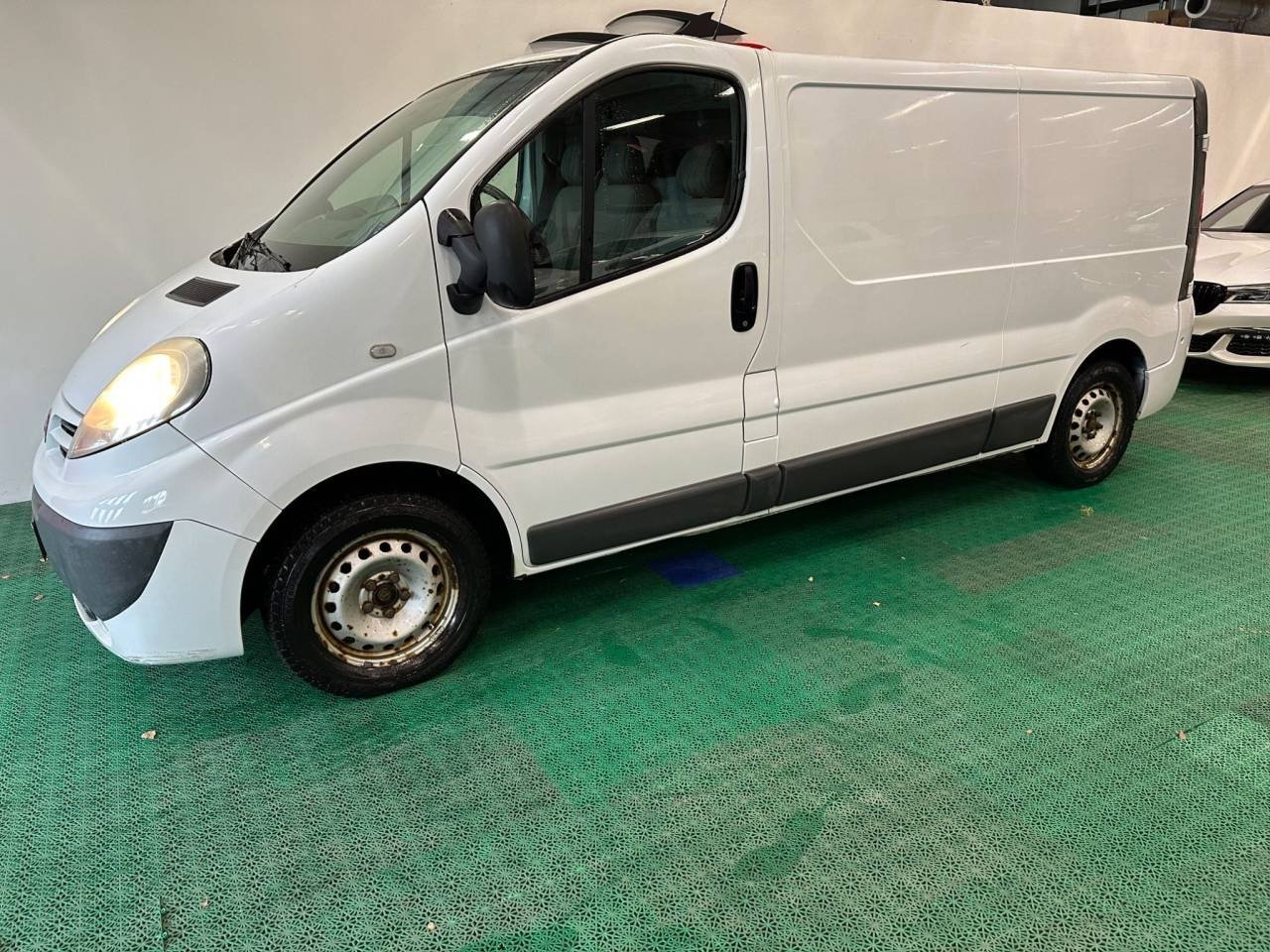 Nissan Primastar 2.0 dCi 114hk 2011, bild 3/7