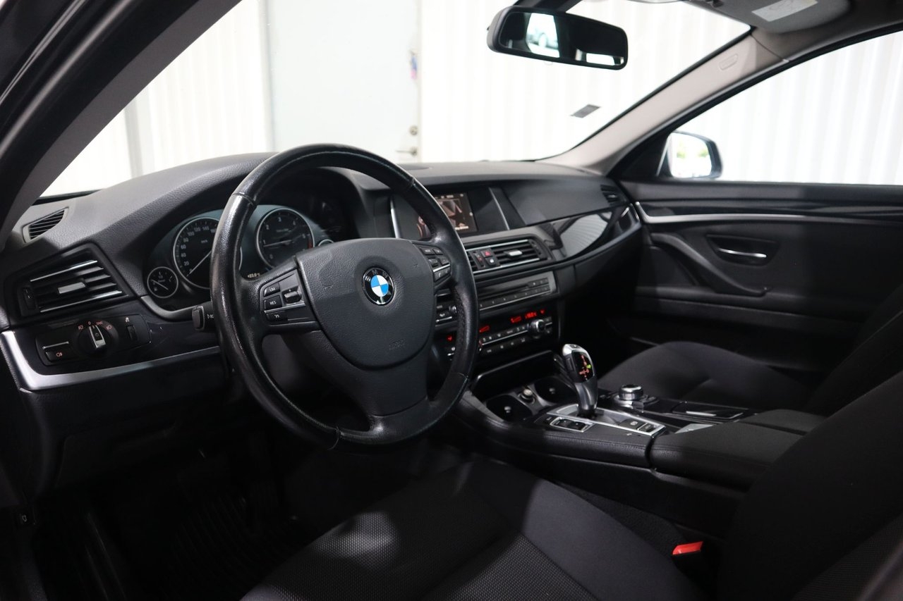 BMW 520 d Touring Steptronic 2016, kuva 4/10