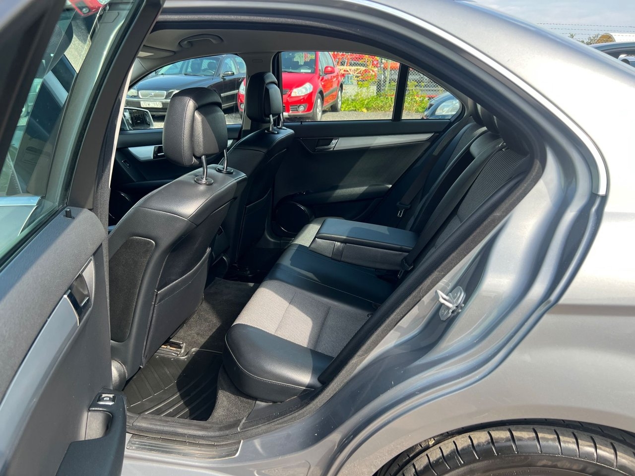 Mercedes-Benz C 2009, bild 7/10