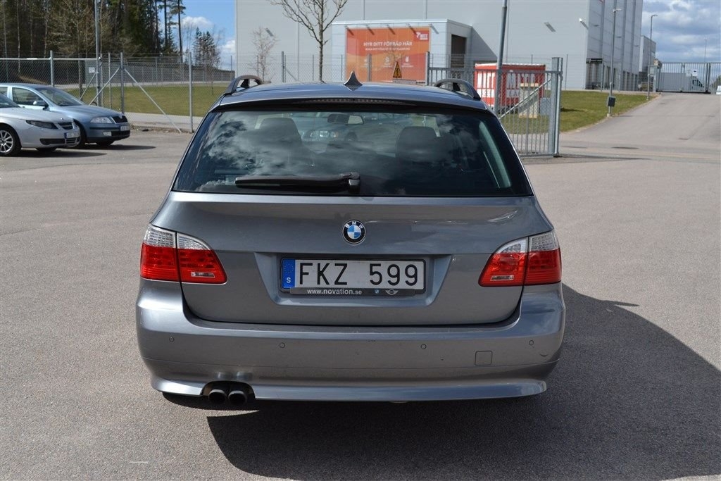 BMW 525 i Touring Manuell, 218hk 2007, bild 6/10