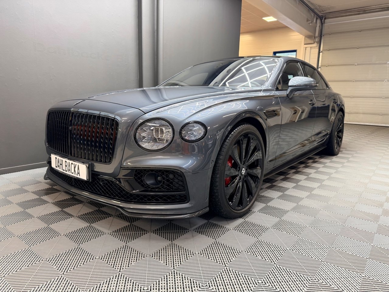 Bentley Flying Spur V8 First Edition 2021, bild 2/10