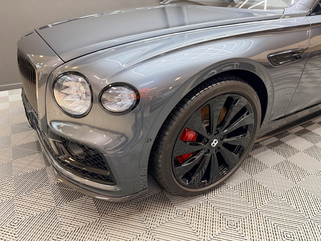 Bentley Flying Spur V8 First Edition 2021, bild 4/10