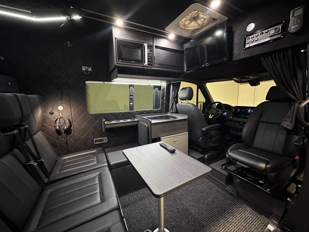Mercedes-Benz Sprinter 319 A3 Race 2022, bild 4/25