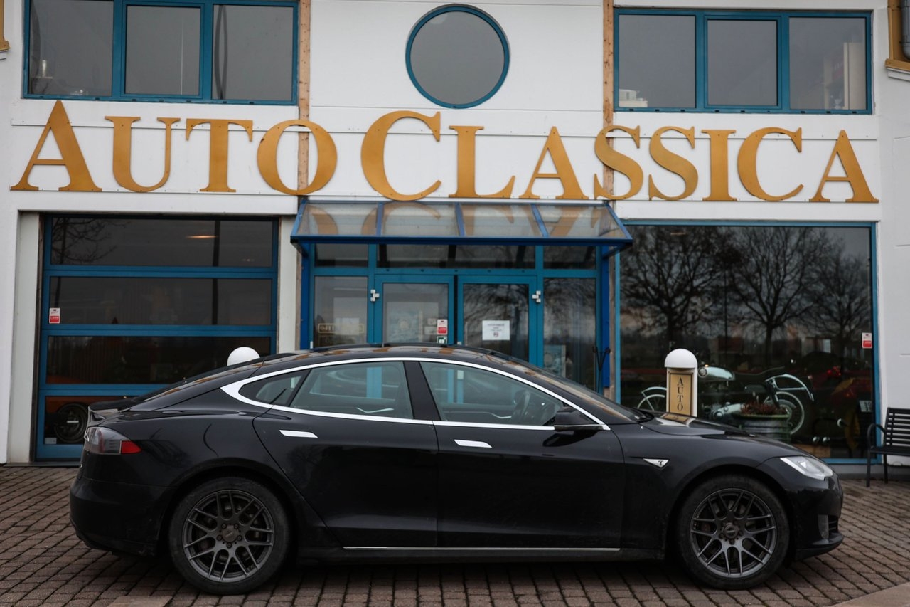 Tesla Model S