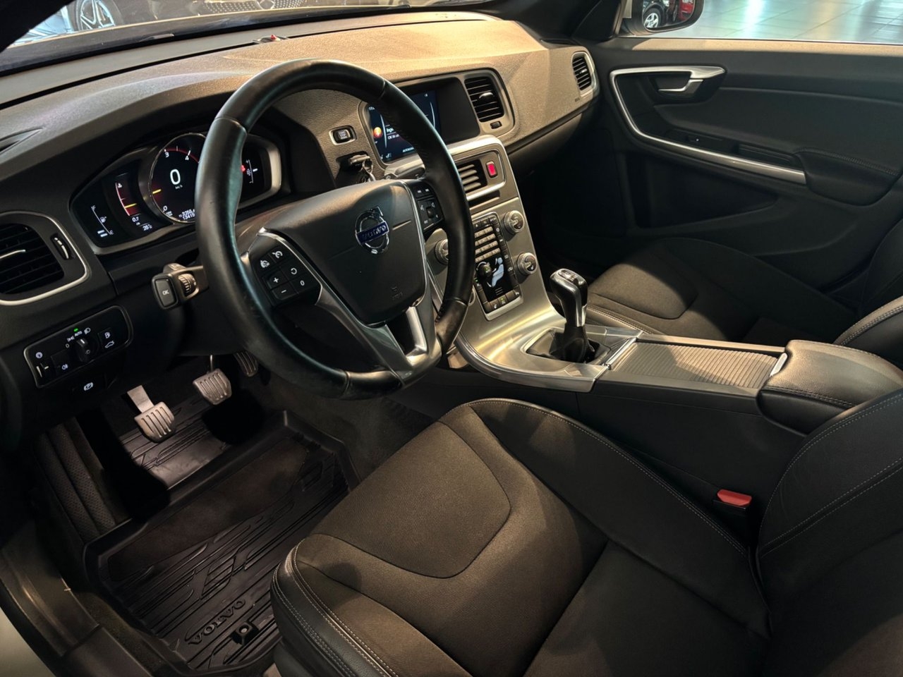 Volvo V60 D3 Momentum 150HK 2017, bild 5/10