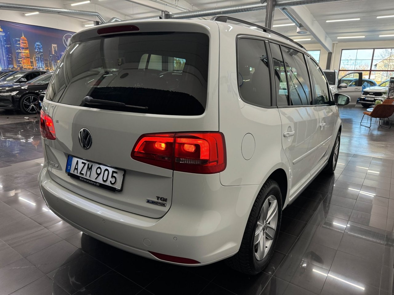 Volkswagen Touran 2015, bild 5/10
