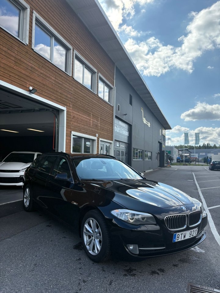BMW 520 SÅLD 2012, bild 2/6