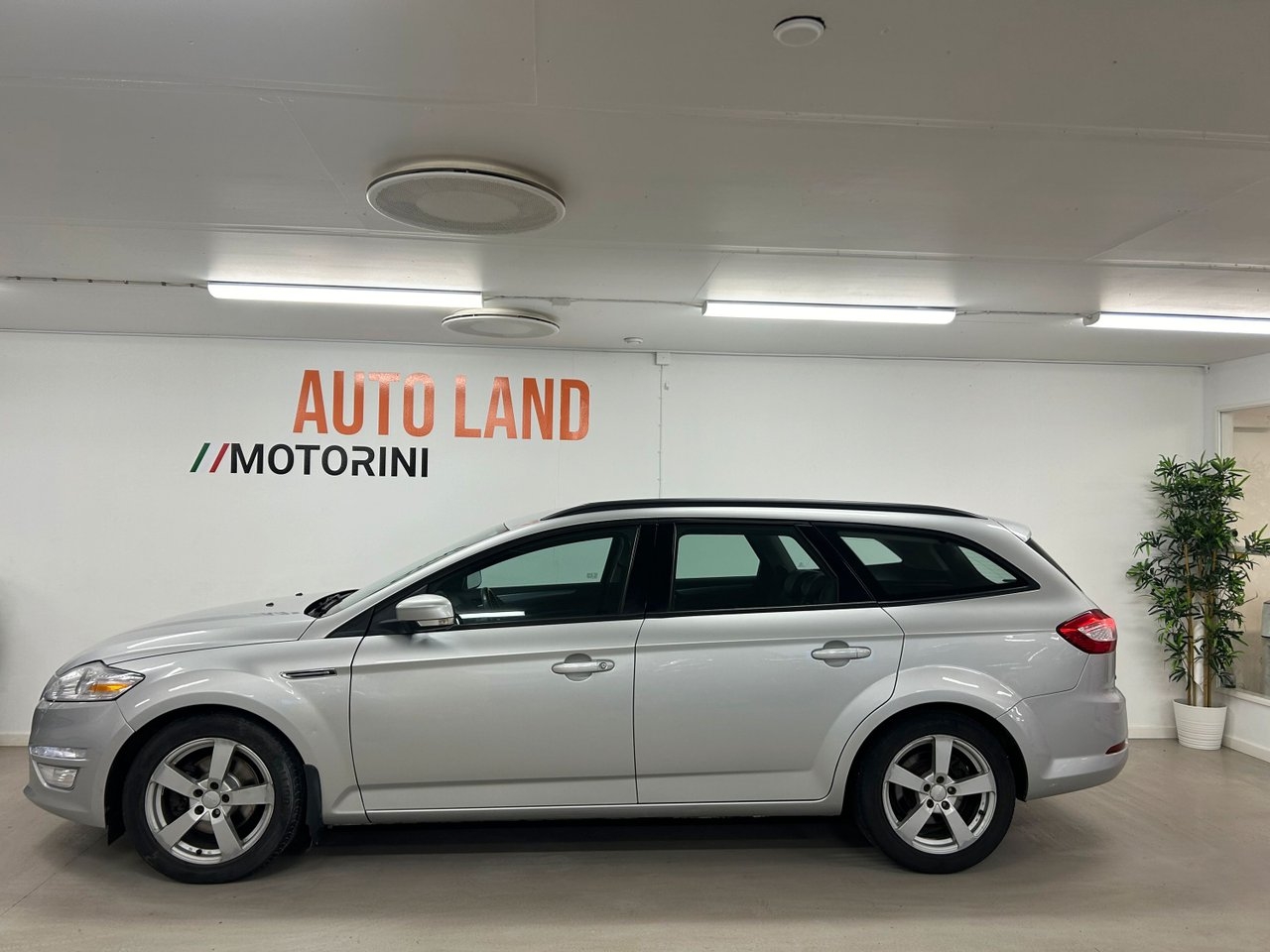 Ford Mondeo 2014, bild 3/28