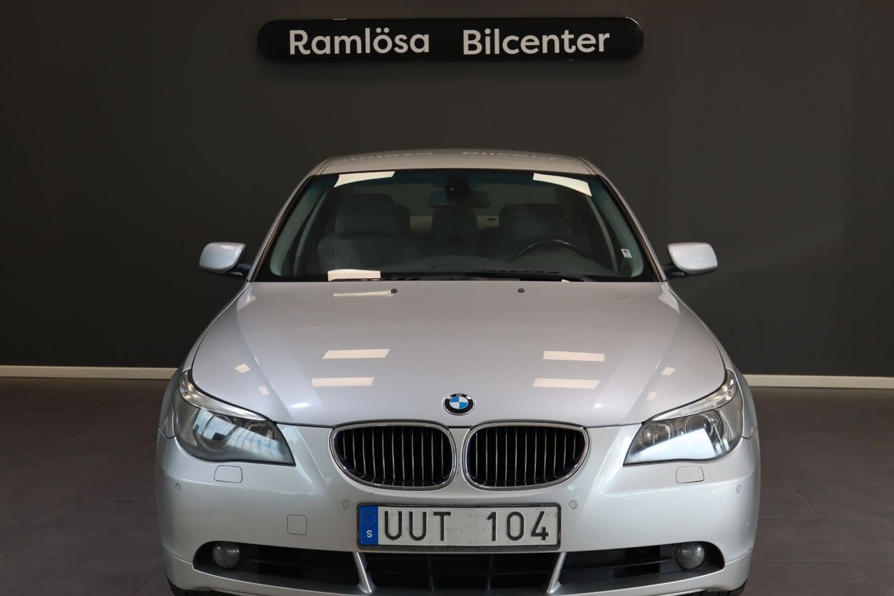 BMW 545 i Sedan Euro 4 2004, photo 4/10