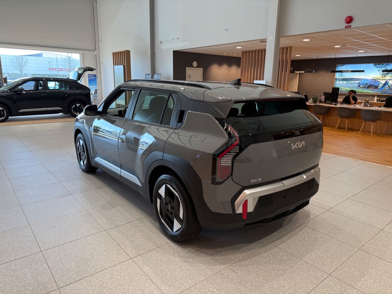 Kia EV3 FWD 58kWh 204hk 2026, kuva 2/10