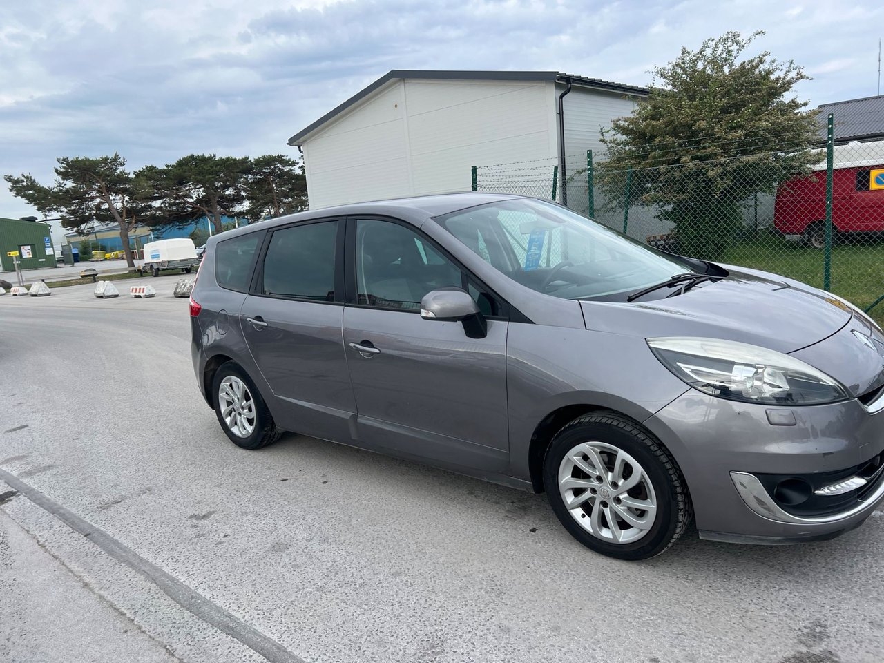 Renault Grand Scenic 2013, photo 5/10