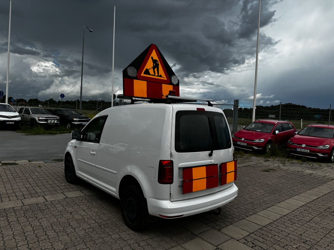 Volkswagen Caddy 2017, bild 3/10