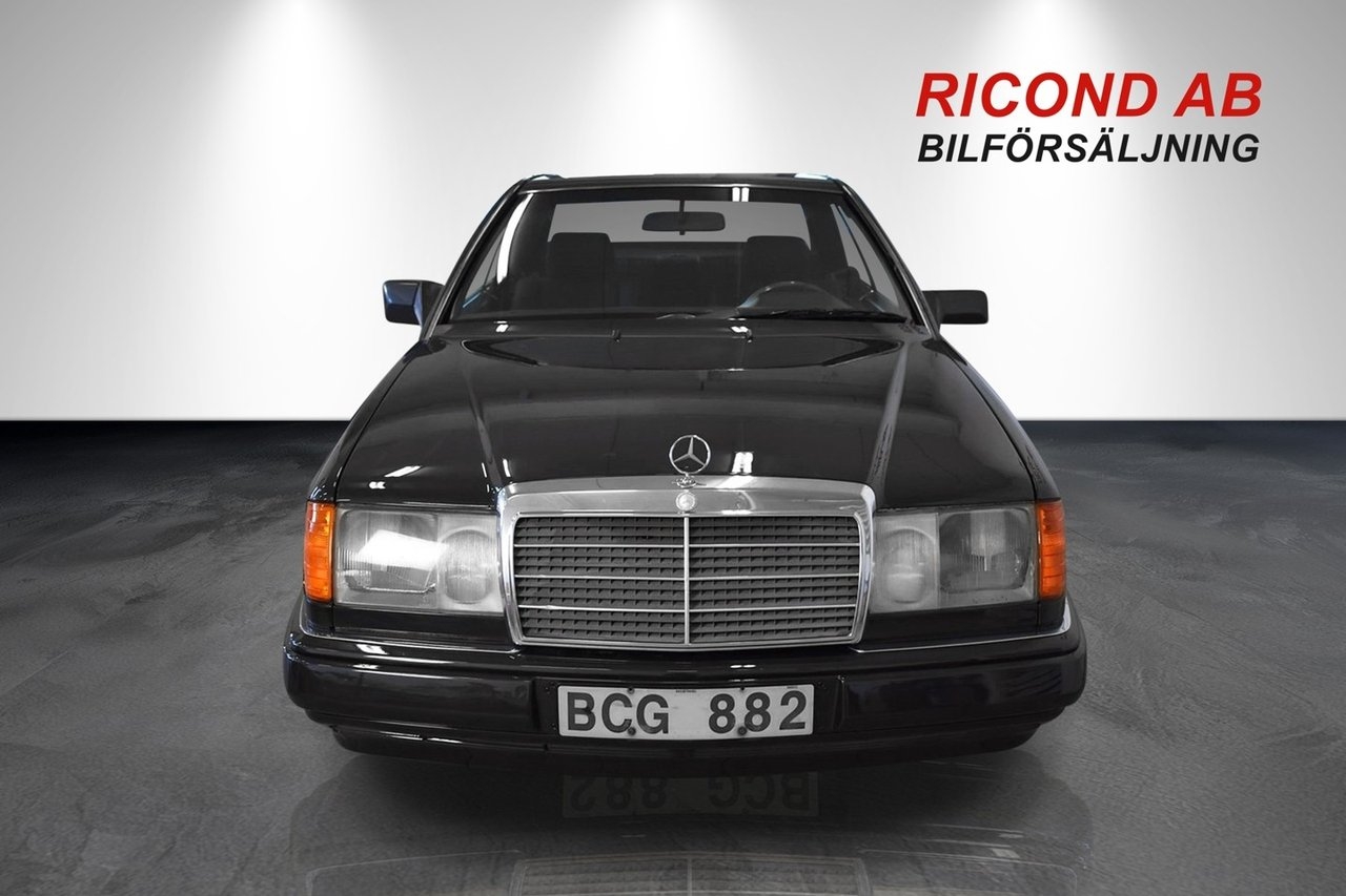 Mercedes-Benz 230 1992, kuva 7/10