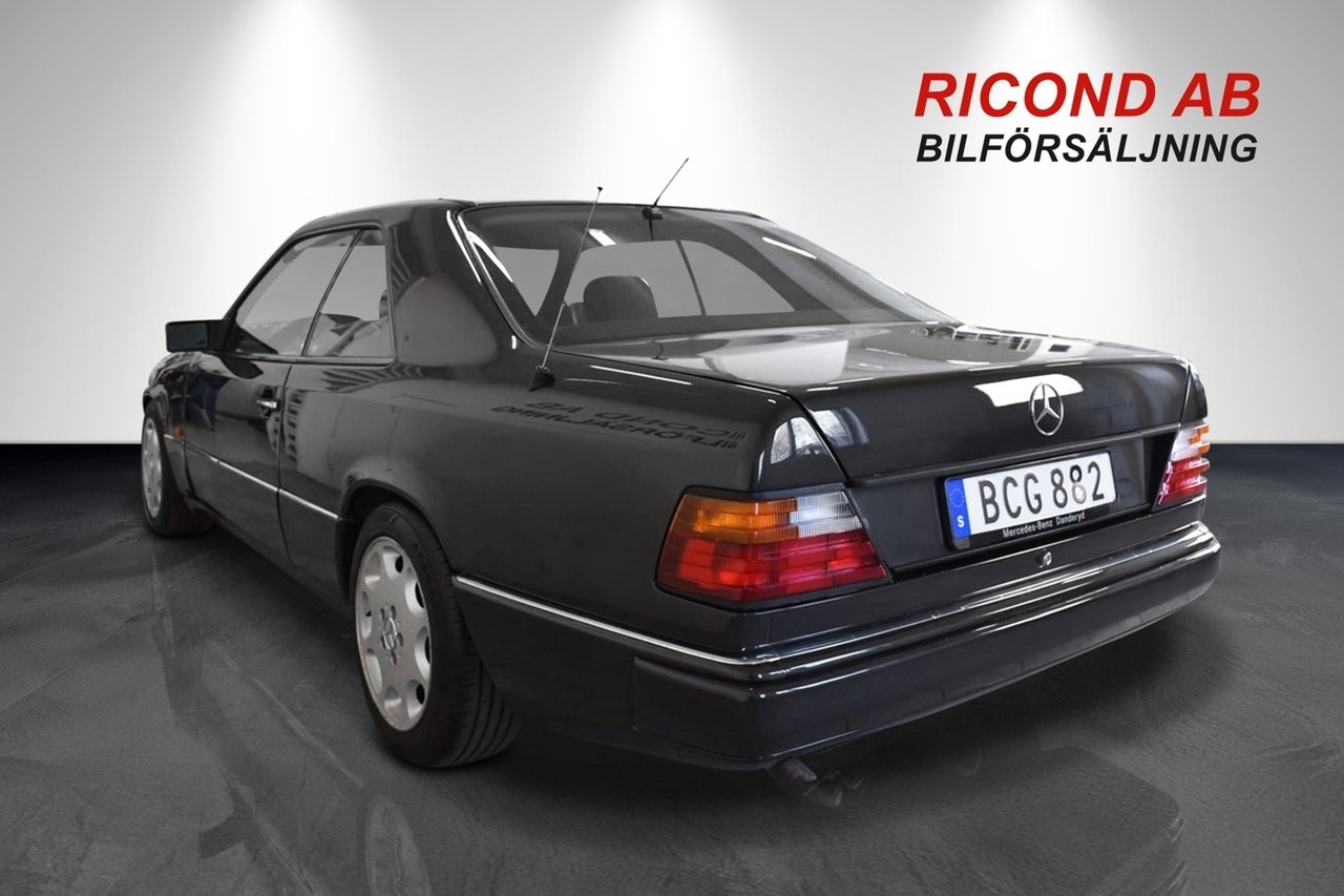 Mercedes-Benz 230 1992, kuva 4/10