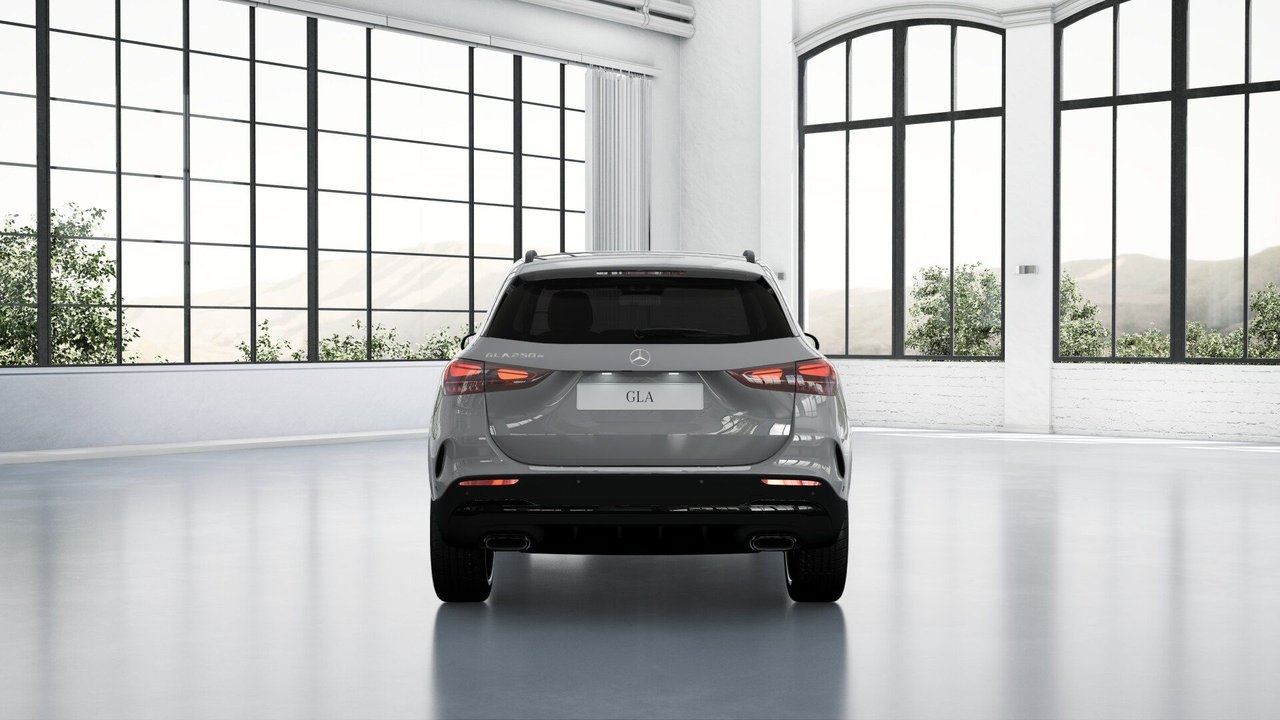 Mercedes-Benz GLA 250 e 2026, photo 5/10