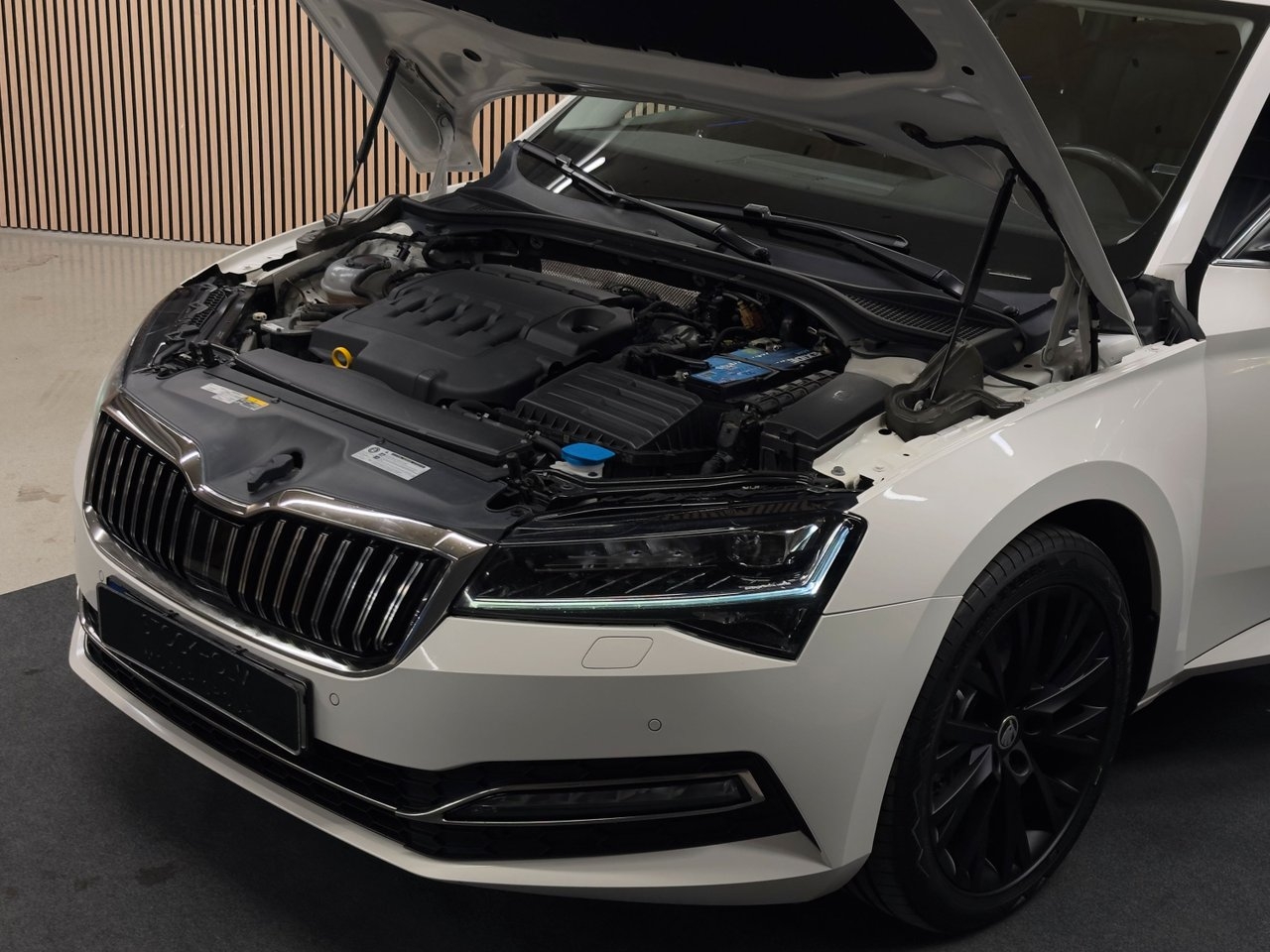 Skoda Superb 2020, kuva 5/10