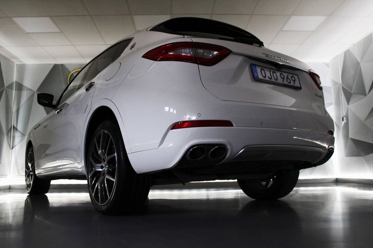 Maserati Levante Diesel 275hk Svensksåld 2016, kuva 7/10